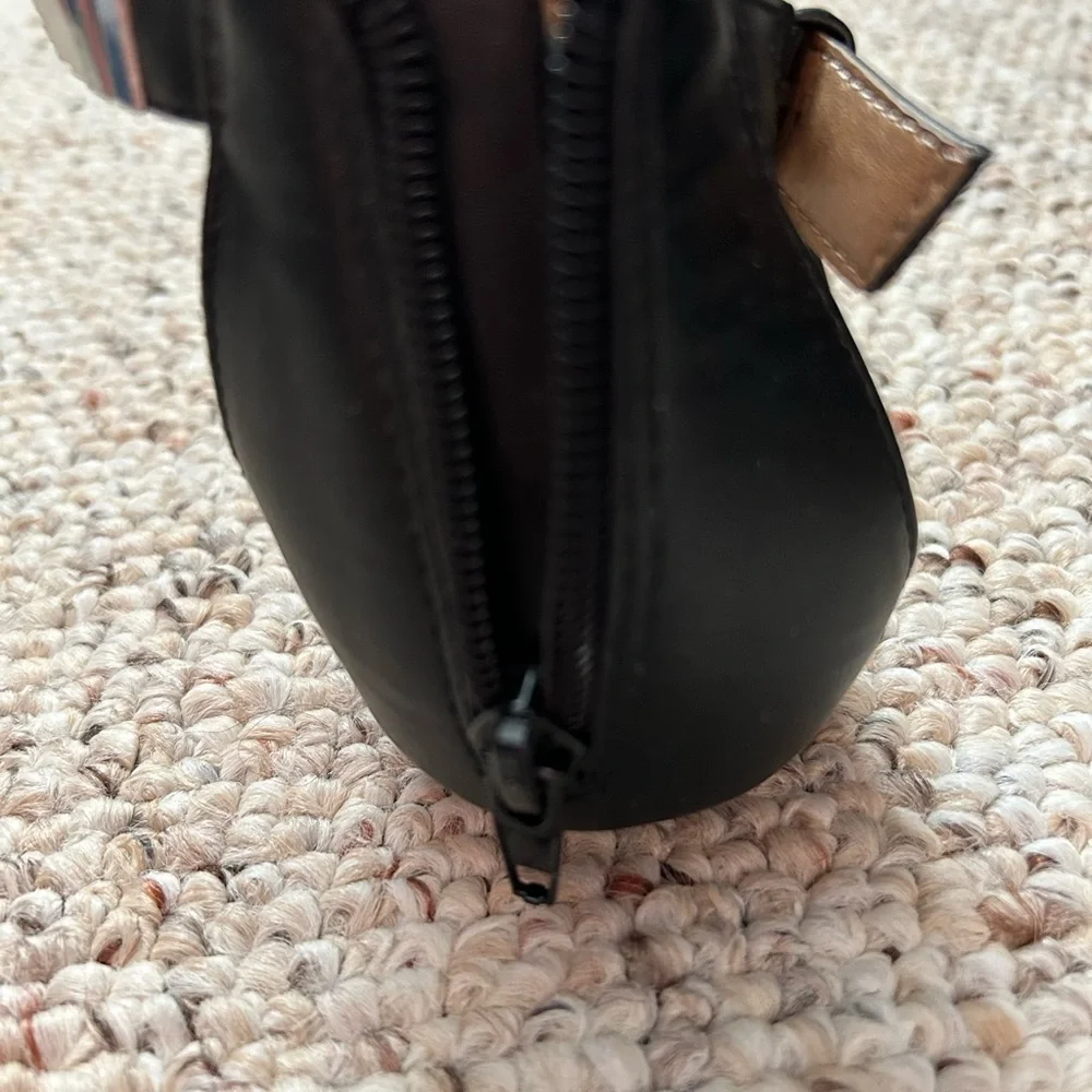 Sandals - Picture 3 of 4